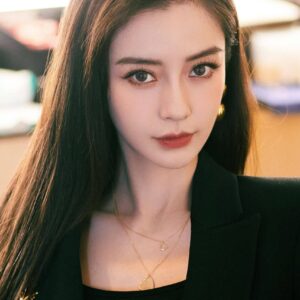 تصویر هنرمند AngelaBaby