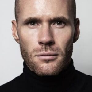 تصویر هنرمند Oliver Trevena