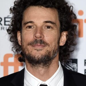 تصویر هنرمند Garth Davis