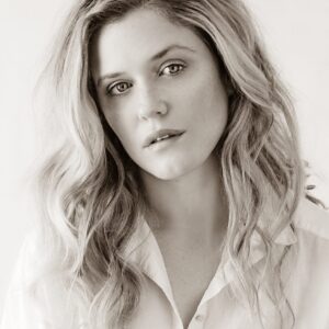 تصویر هنرمند Harriet Dyer