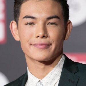 تصویر هنرمند Ryan Potter تصویر هنرمند Ryan Potter