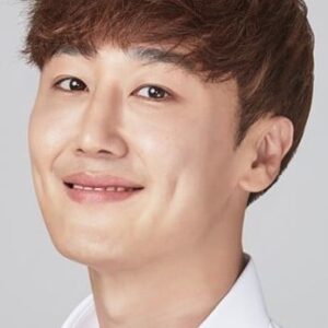 تصویر هنرمند Yoon Jin-young تصویر هنرمند Yoon Jin-young