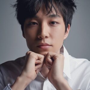 تصویر هنرمند Lee Chung-hyun تصویر هنرمند Lee Chung-hyun