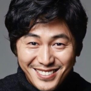 تصویر هنرمند Bae Yong-geun