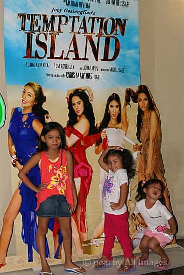 پوستر رسمی سریال Temptation Island (2019)