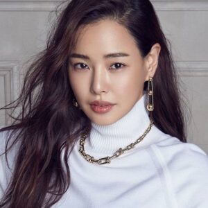 Photo of artist Lee Hanee