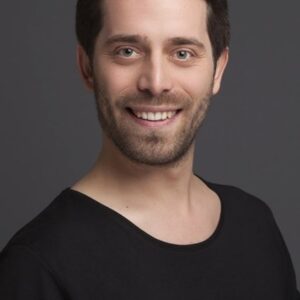 Photo of artist Murat Kapu